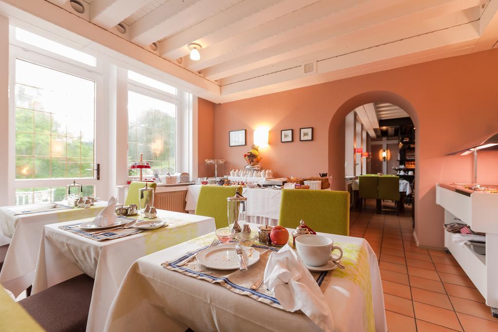 Hotel Tannenhof บาเดน-บาเดน ภายนอก รูปภาพ