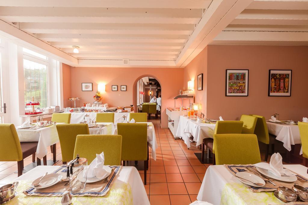 Hotel Tannenhof บาเดน-บาเดน ภายนอก รูปภาพ