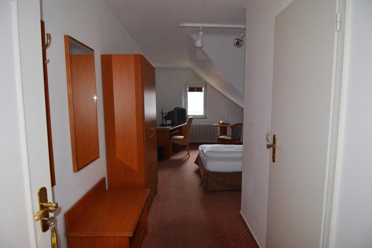 Hotel Tannenhof บาเดน-บาเดน ภายนอก รูปภาพ