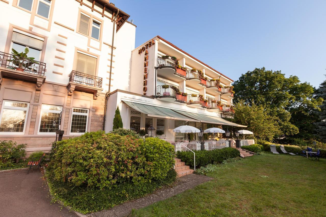 Hotel Tannenhof บาเดน-บาเดน ภายนอก รูปภาพ