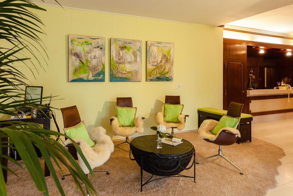 Hotel Tannenhof บาเดน-บาเดน ภายนอก รูปภาพ