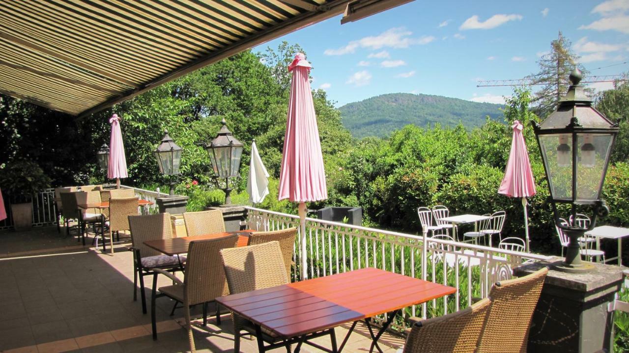 Hotel Tannenhof บาเดน-บาเดน ภายนอก รูปภาพ