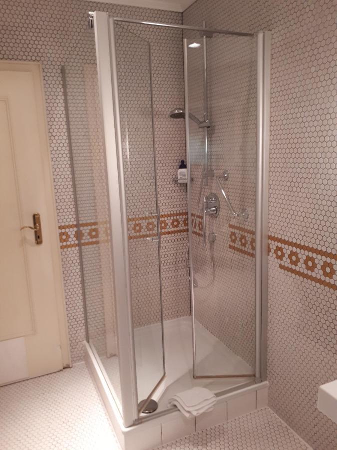 Hotel Tannenhof บาเดน-บาเดน ภายนอก รูปภาพ